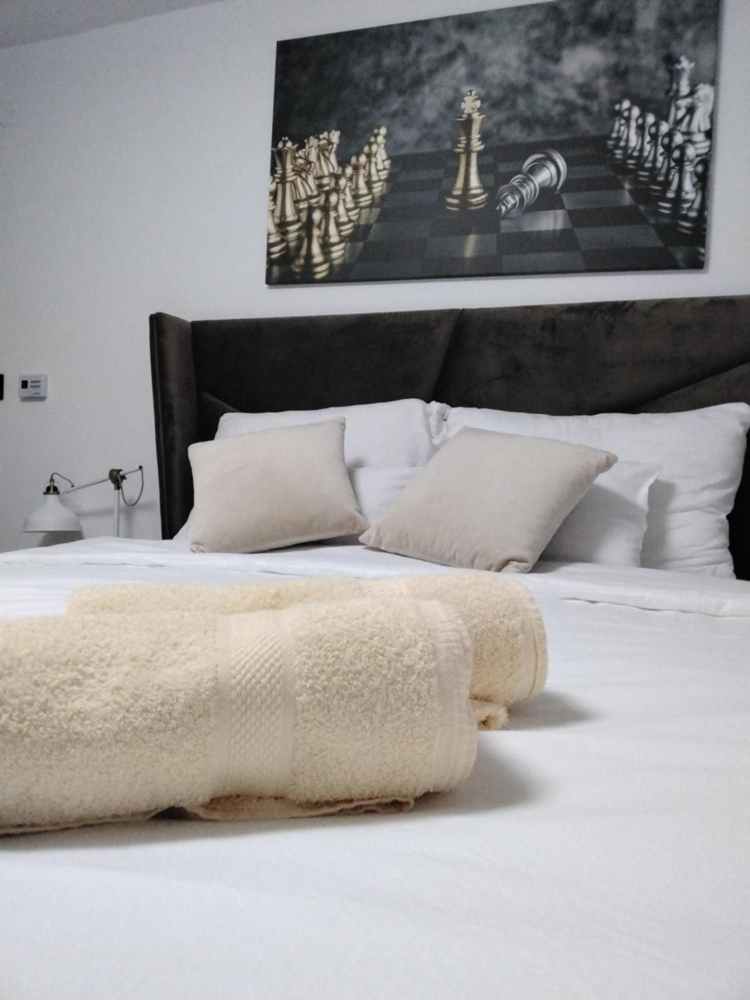 Sky Apartmani & Spa Leskovac  Rom bilde