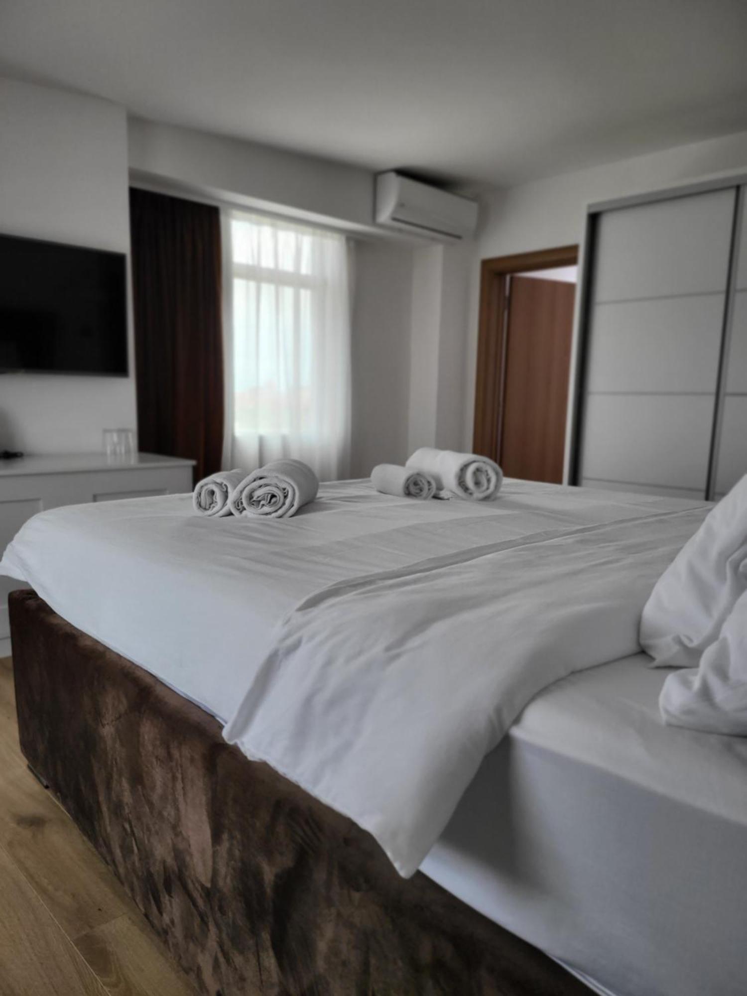 Sky Apartmani & Spa Leskovac  Rom bilde